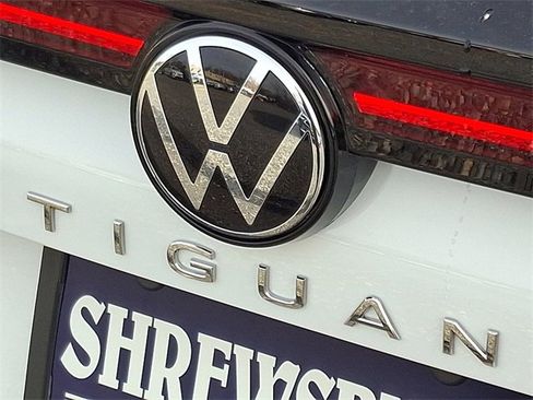 New 2026 Volkswagen Tiguan SE image 12