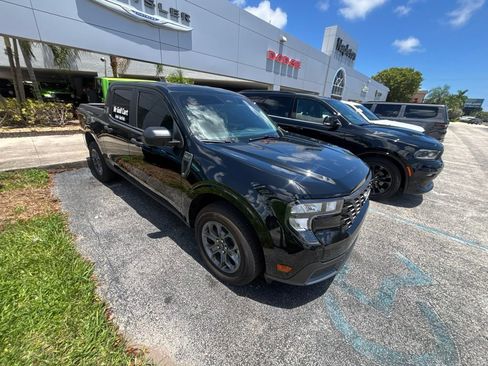 Used 2025 Ford Maverick XLT FWD image 2