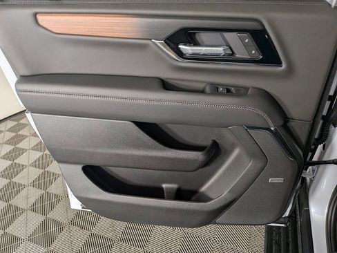 New 2026 GMC Yukon XL Denali w/ Denali Reserve Package image 30