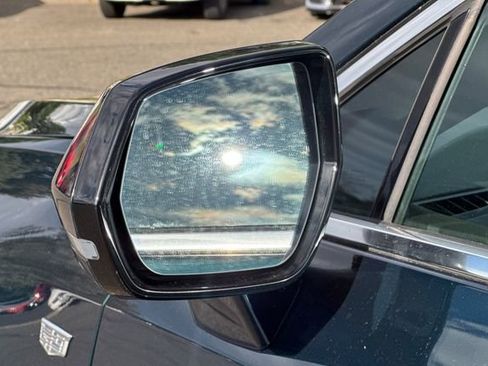 Used 2024 Cadillac XT4 Premium Luxury image 54