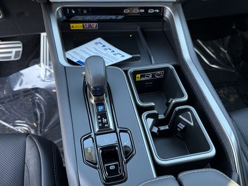 New 2026 Lexus TX 500h AWD image 25