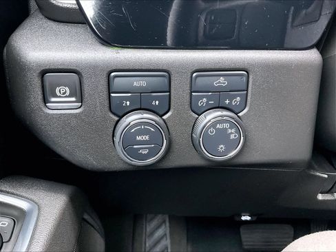 Used 2025 Chevrolet Silverado 1500 LT w/ Work Truck Package image 25