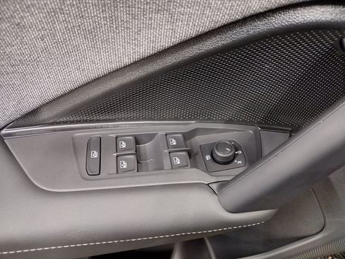 New 2026 Volkswagen Tiguan S image 18