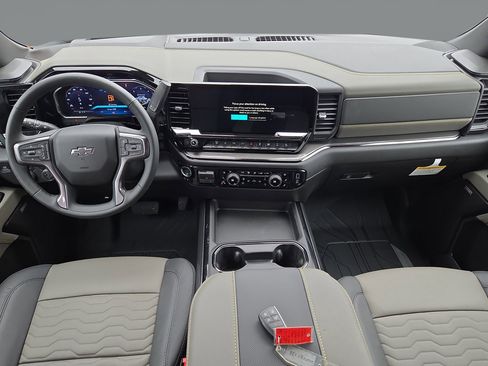 New 2026 Chevrolet Silverado 2500 ZR2 w/ LPO, Dark Essentials Package image 17