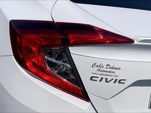 Used 2019 Honda Civic Touring image 28
