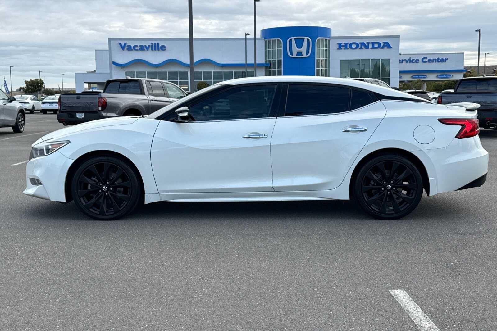 Used 2017 Nissan Maxima SR w/ Midnight Edition FWD image 7
