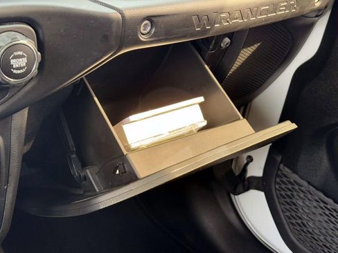 Certified 2022 Jeep Wrangler Unlimited Sport image 32