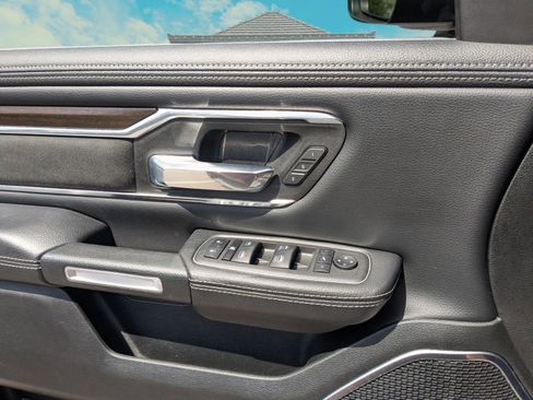Used 2022 RAM 1500 Laramie image 6