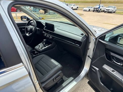 Used 2025 Honda CR-V EX-L image 15