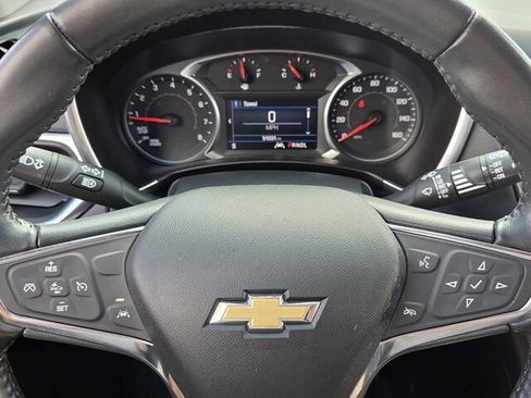 Used 2021 Chevrolet Equinox LT image 21