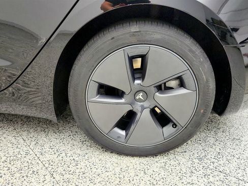 Used 2023 Tesla Model 3 Standard Range RWD image 9