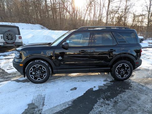 Used 2025 Ford Bronco Sport Outer Banks w/ Outer Banks Tech Package+ image 2