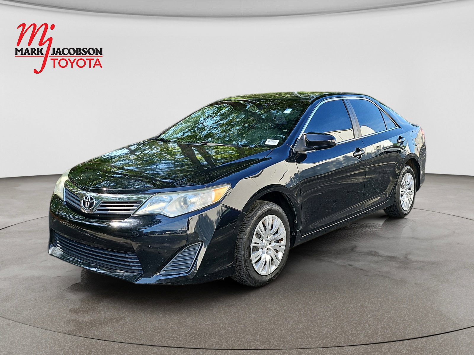 Used 2012 Toyota Camry FWD image 1