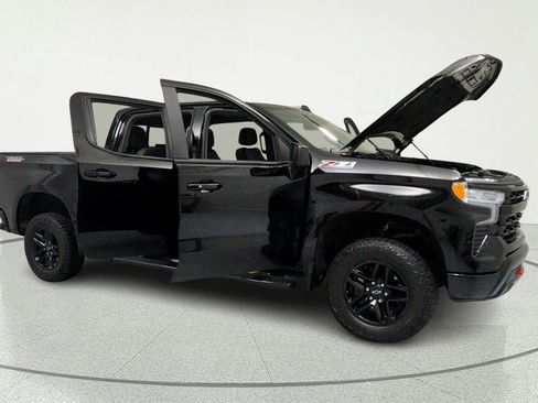 Used 2024 Chevrolet Silverado 1500 LT Trail Boss w/ Convenience Package II AWD/4WD image 14