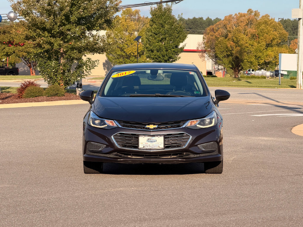 Used 2017 Chevrolet Cruze Premier FWD image 2