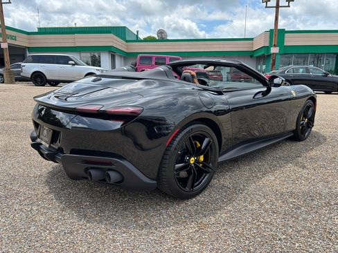 Used 2025 Ferrari Roma Spider RWD image 5