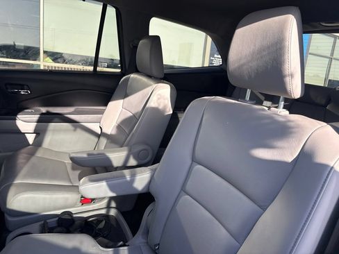 Used 2019 Honda Pilot Touring image 43