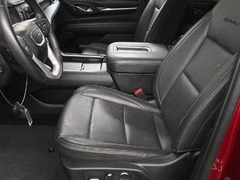 Used 2024 GMC Yukon Denali w/ Denali Reserve Package image 7