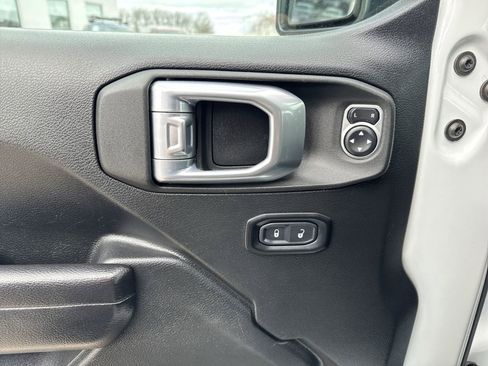 Used 2021 Jeep Wrangler Unlimited Sport image 21