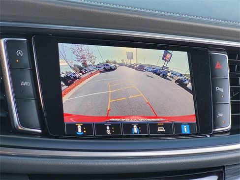 Used 2024 Buick Enclave Premium image 24