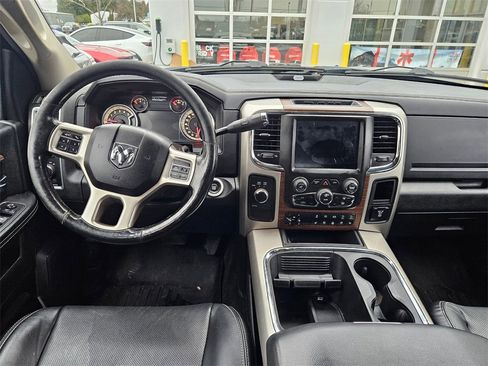 Used 2018 RAM 2500 Laramie image 29