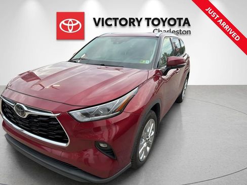 Used 2020 Toyota Highlander Limited AWD/4WD image 1