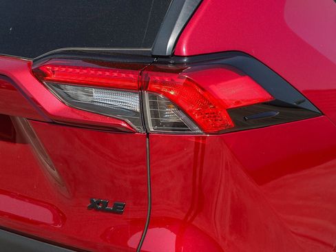 Used 2023 Toyota RAV4 XLE w/ Convenience Package image 15