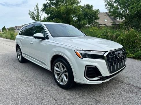 Used 2025 Audi Q7 3.0T Premium Plus AWD/4WD image 3