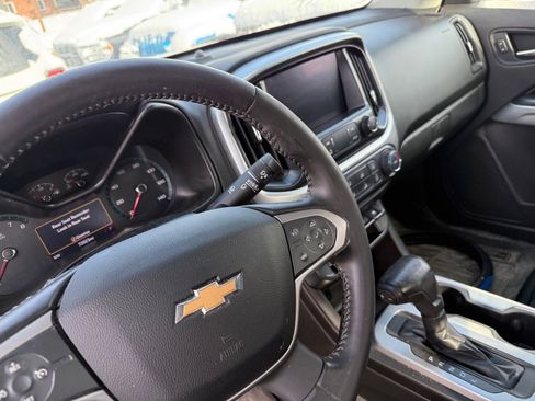 Used 2019 Chevrolet Colorado LT w/ LT Convenience Package image 3