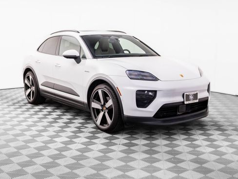 Certified 2024 Porsche Macan 4 Electric image 6