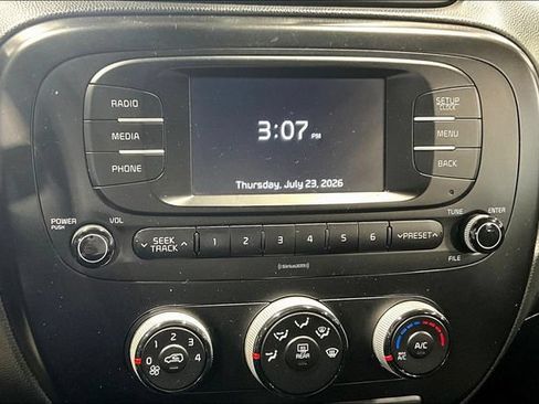 Used 2018 Kia Soul FWD image 13