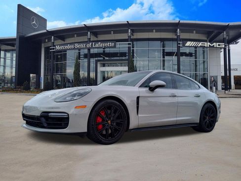 Used 2019 Porsche Panamera GTS image 1