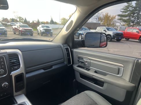 Used 2015 RAM 2500 SLT w/ Luxury Group image 13