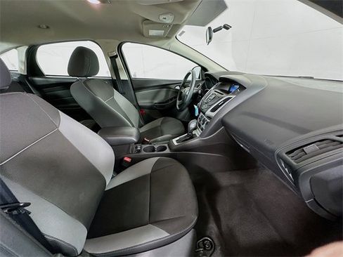 Used 2014 Ford Focus SE image 24