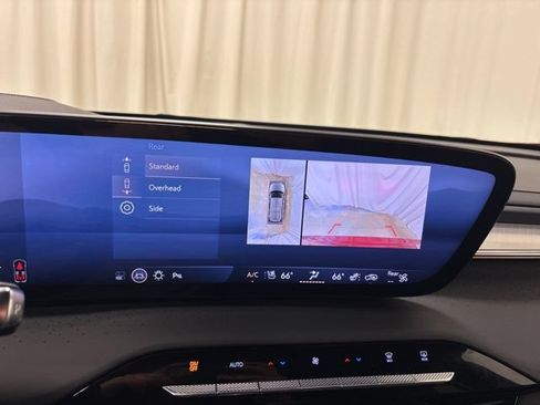 Used 2025 Buick Enclave Avenir AWD/4WD image 24