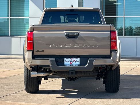 New 2026 Toyota Tacoma TRD Off-Road w/ TRD Off Road Premium Package AWD/4WD image 5