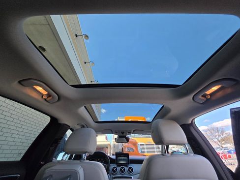 Used 2018 Mercedes-Benz GLA 250 4MATIC image 15