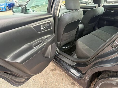 Used 2015 Nissan Altima 2.5 S w/ Special Edition Package FWD image 11