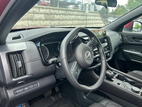 Used 2024 Nissan Pathfinder Rock Creek AWD/4WD image 7