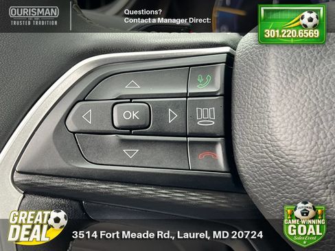 Used 2025 Jeep Grand Cherokee Altitude AWD/4WD image 23