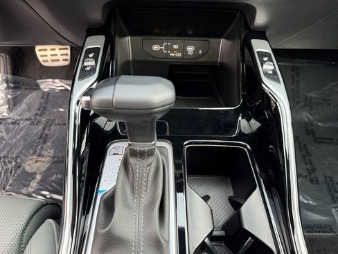 Certified 2025 Kia Sorento SX Prestige w/ Sage Leather Package image 20