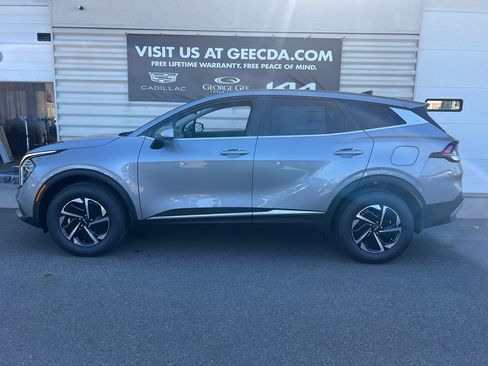 New 2025 Kia Sportage LX image 6