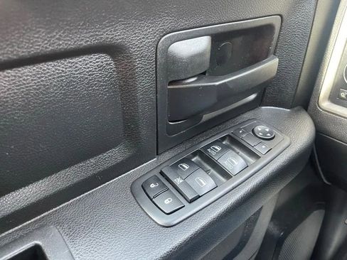 Used 2019 RAM 1500 Express w/ Express Value Package image 27