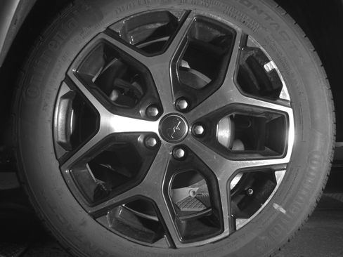 Used 2025 Jeep Compass Limited image 14