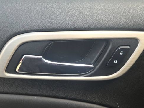 Used 2019 GMC Yukon Denali w/ Denali Ultimate Package AWD/4WD image 26