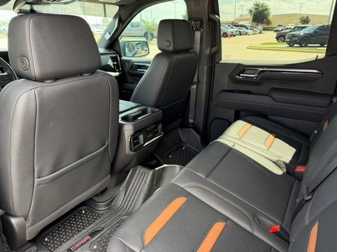 Used 2025 GMC Sierra 1500 AT4 w/ AT4 Premium Package AWD/4WD image 20