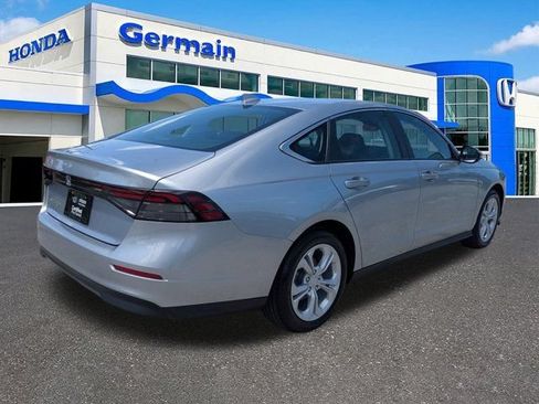 Certified 2025 Honda Accord LX image 5