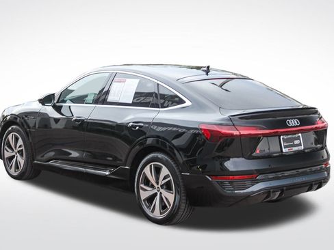 Certified 2024 Audi Q8 e-tron Premium Plus w/ Premium Plus Package image 5