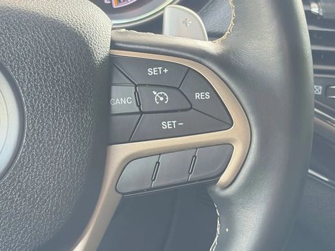 Used 2015 Jeep Grand Cherokee Overland AWD/4WD image 31