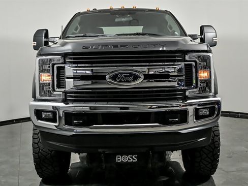 Used 2019 Ford F350 XLT w/ XLT Value Package AWD/4WD image 4